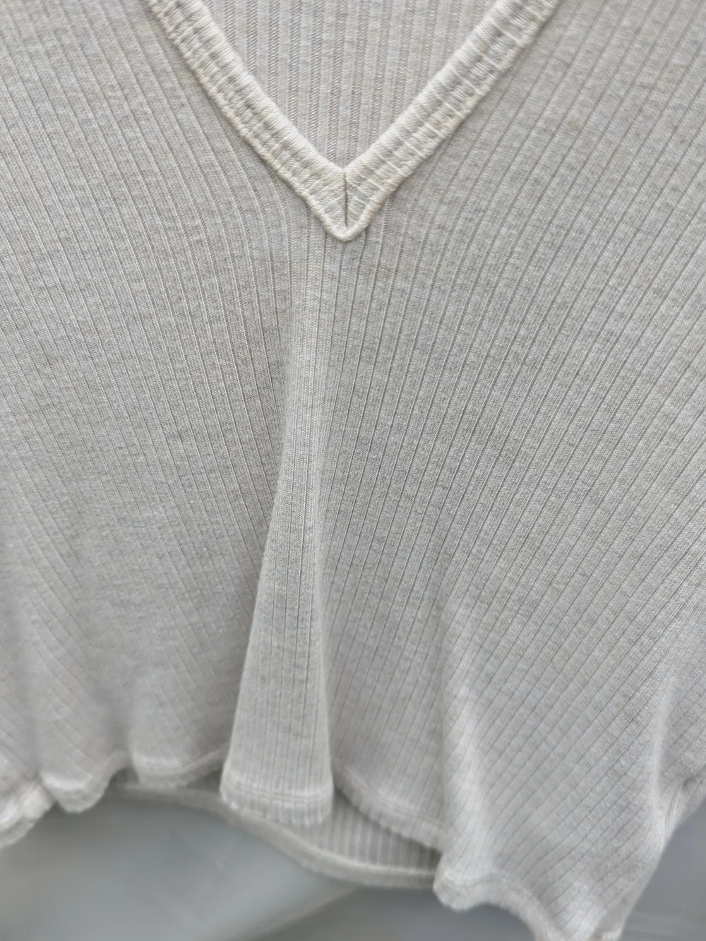 Wilfred Off White Ribbed V-Neck Polo Sweater Top Aritzia Basic Clean City Girl - Picture 10 of 15